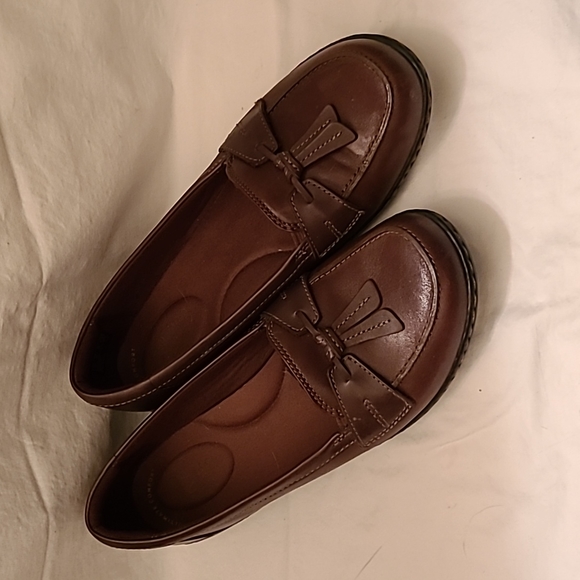 Clark's Leather Shoes - Picture 2 of 5